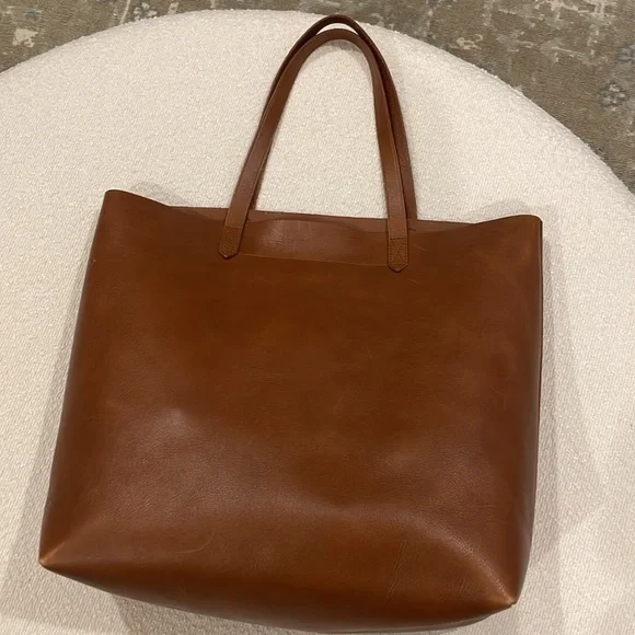 Madewell Transport Tote in English Saddle - Picture 3 of 7